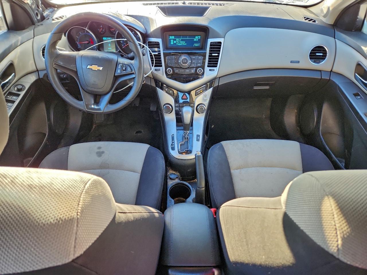 2014 CHEVROLET CRUZE LS photo 8