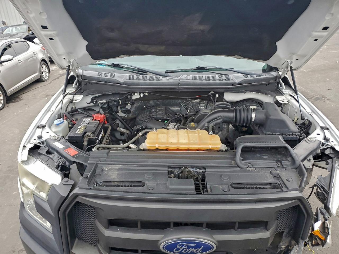 2015 FORD F150 photo 31