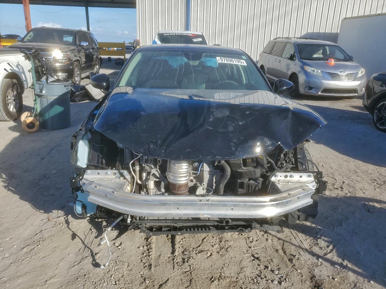 2024 HONDA CIVIC LX photo 9