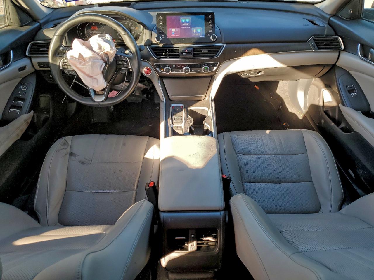 2018 HONDA ACCORD TOURING photo 8