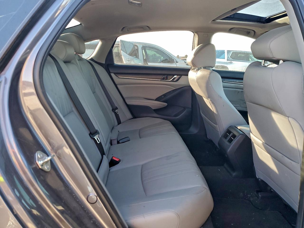 2018 HONDA ACCORD TOURING photo 10