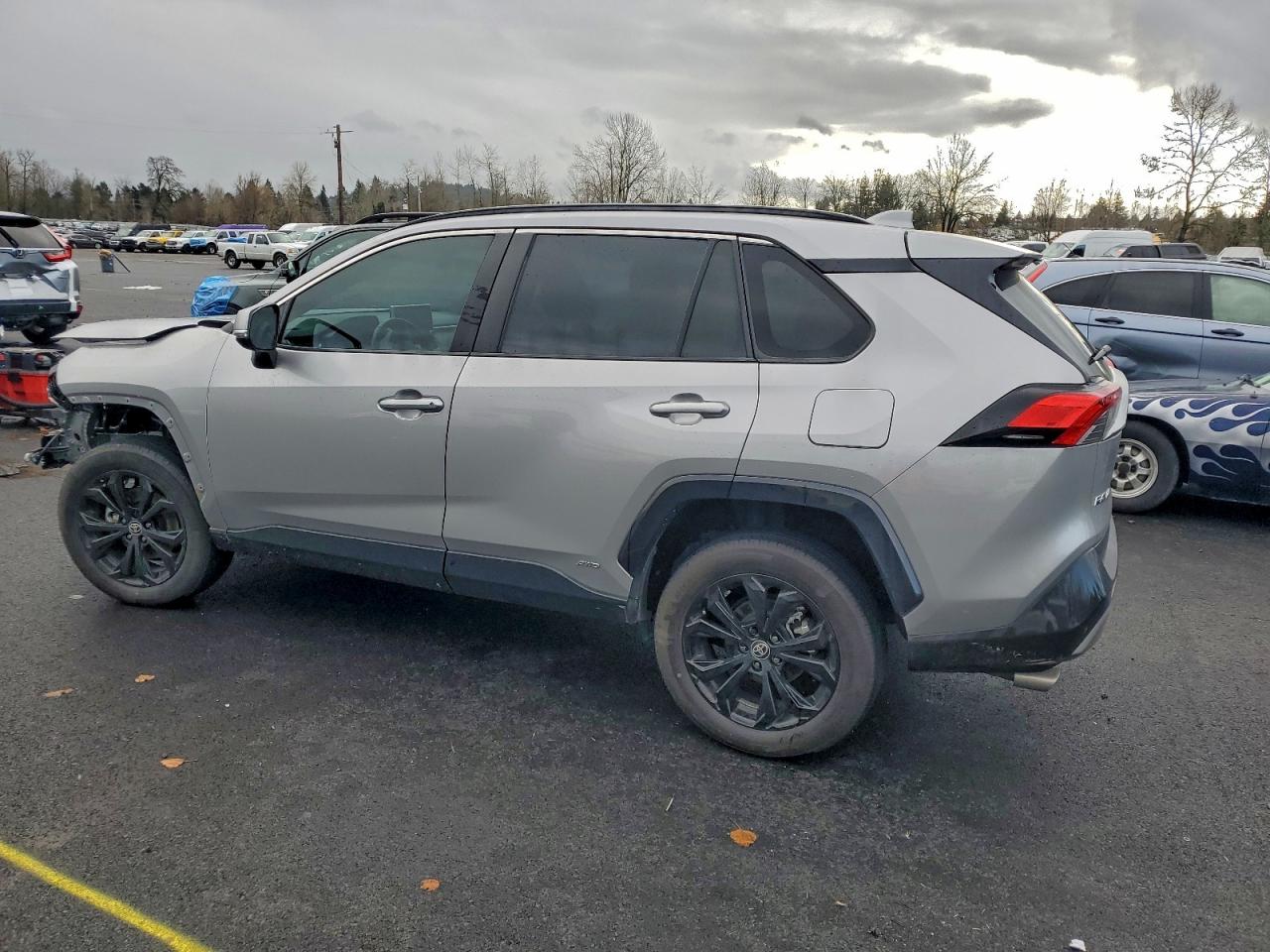 2022 TOYOTA RAV4 SE photo 2