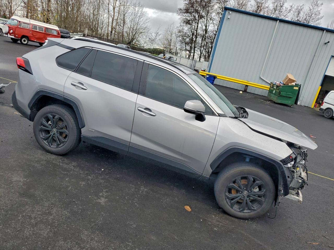2022 TOYOTA RAV4 SE photo 4