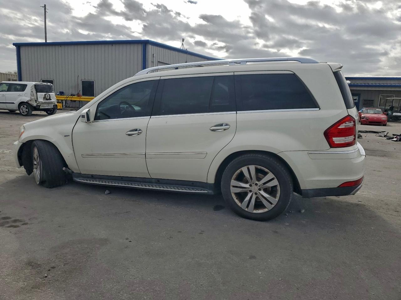 2012 MERCEDES-BENZ GL 350 BLUETEC photo 2