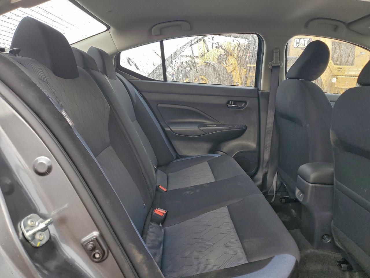 2025 NISSAN VERSA SV photo 10