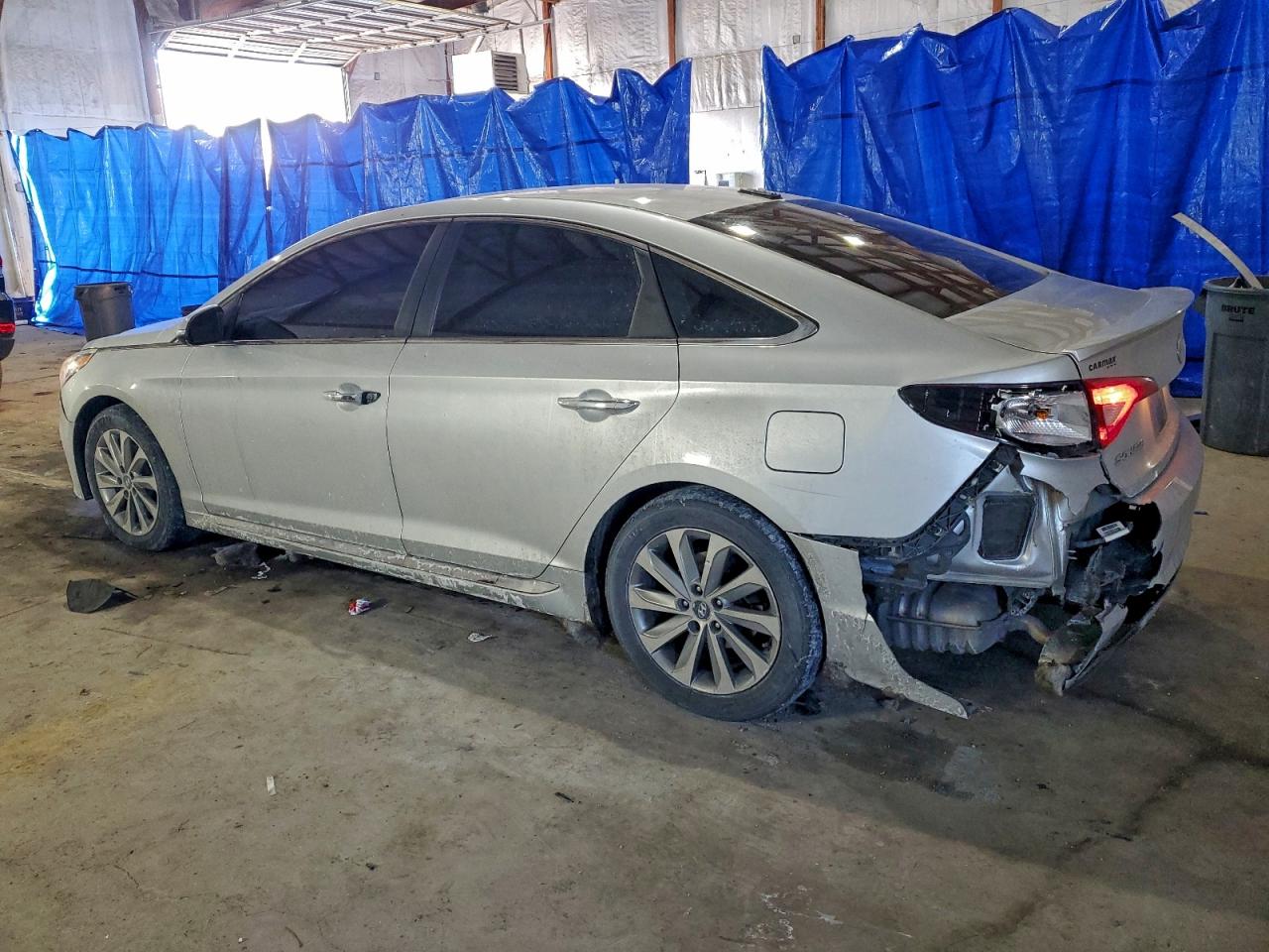 2017 HYUNDAI SONATA SPORT photo 2