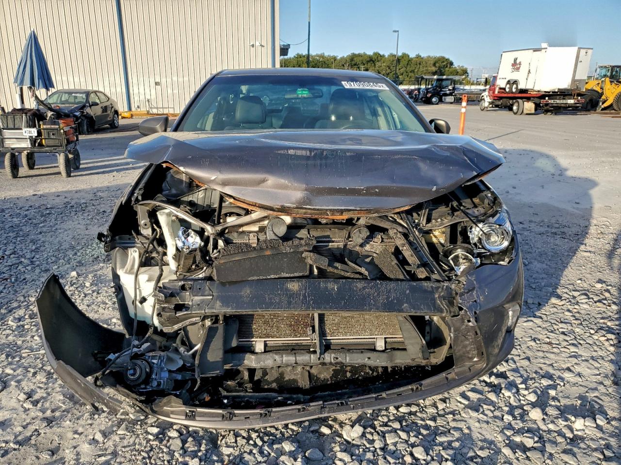 2017 TOYOTA CAMRY LE photo 5