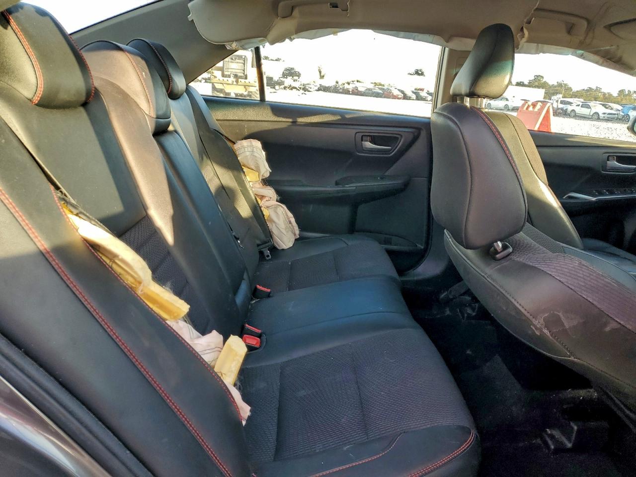 2017 TOYOTA CAMRY LE photo 10