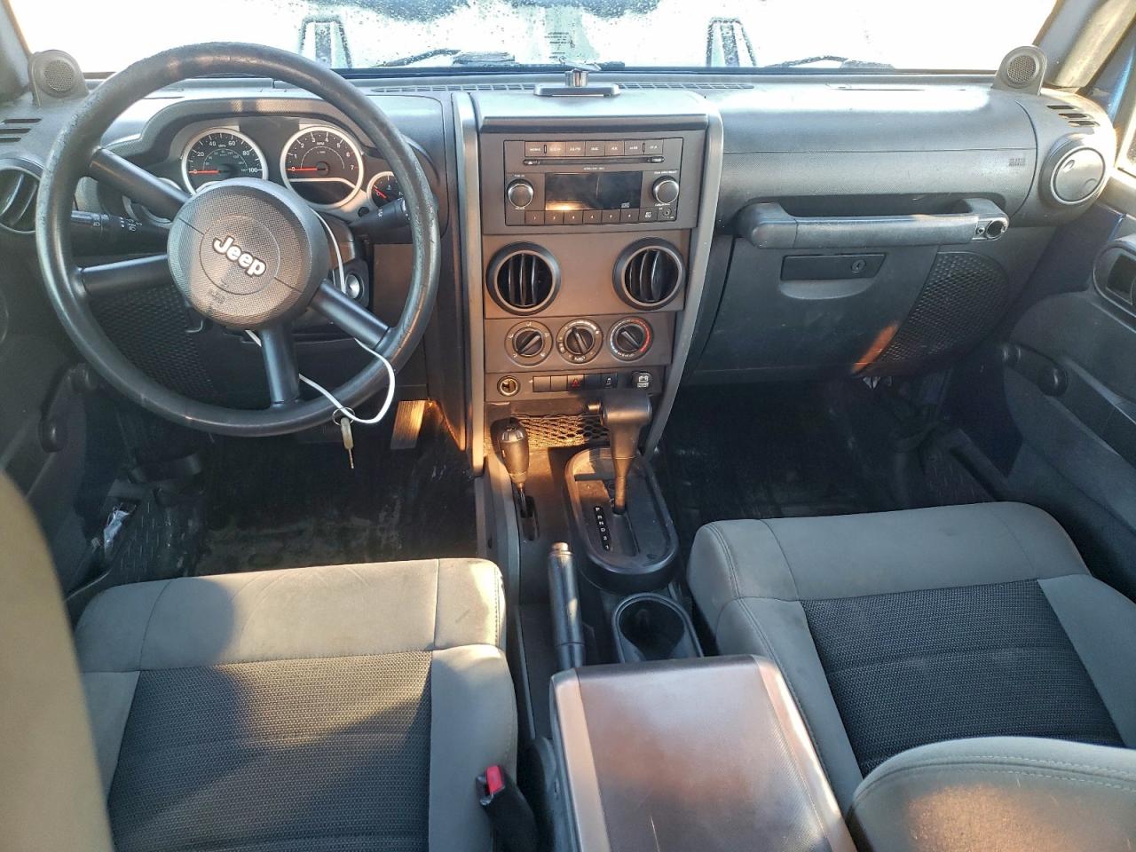 2010 JEEP WRANGLER UNLIMITED SPORT photo 8