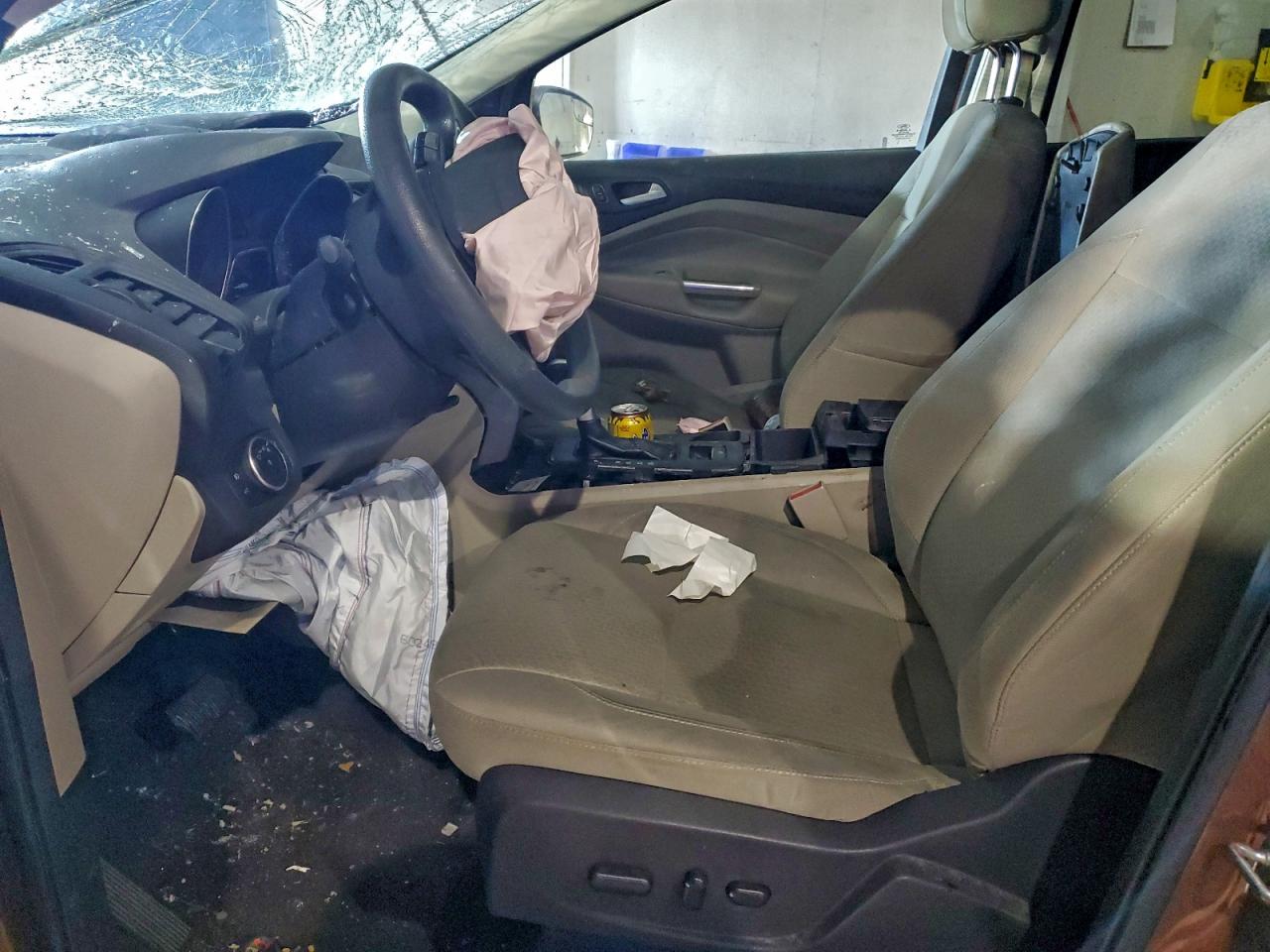 2017 FORD ESCAPE SE photo 13
