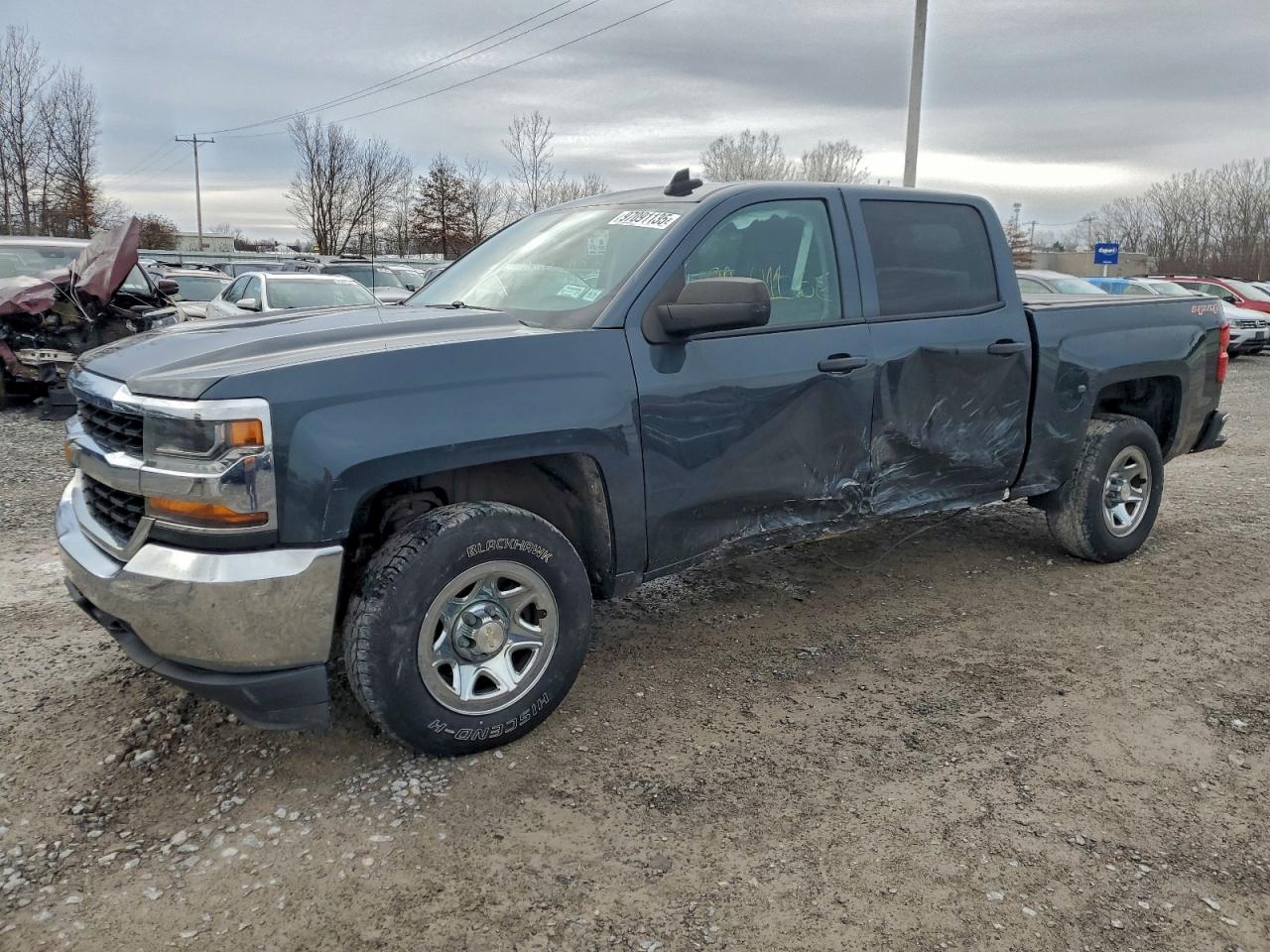 2017 CHEVROLET SILVERADO K1500 photo 2