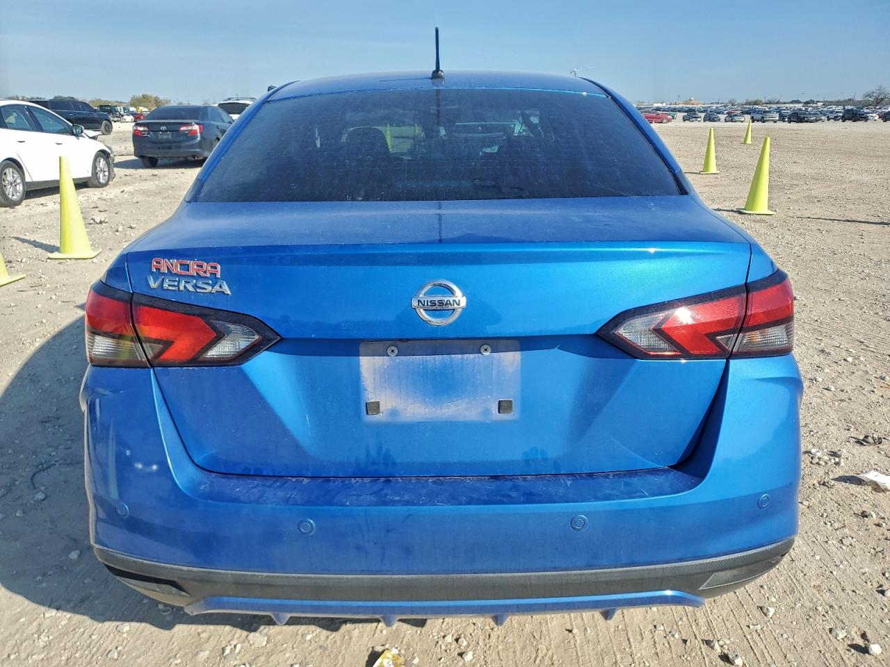 2021 NISSAN VERSA S photo 11