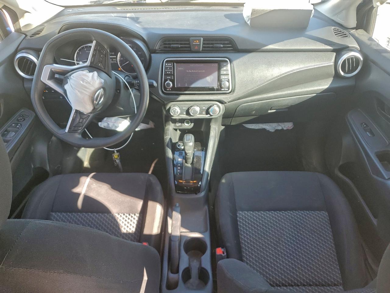 2021 NISSAN VERSA S photo 15