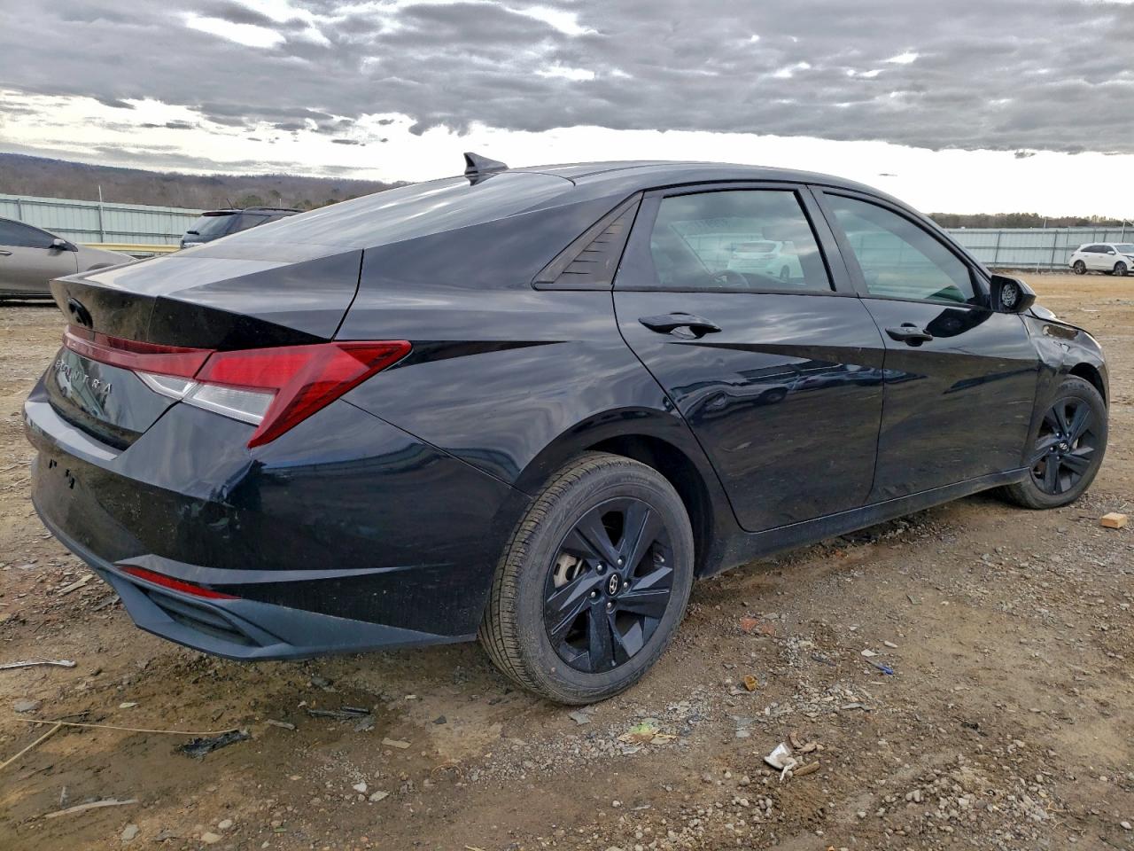2023 HYUNDAI ELANTRA SEL photo 5