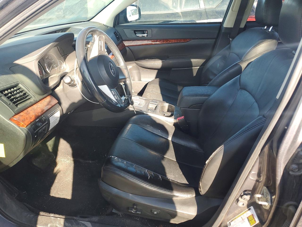 2010 SUBARU OUTBACK 2.5I LIMITED photo 19