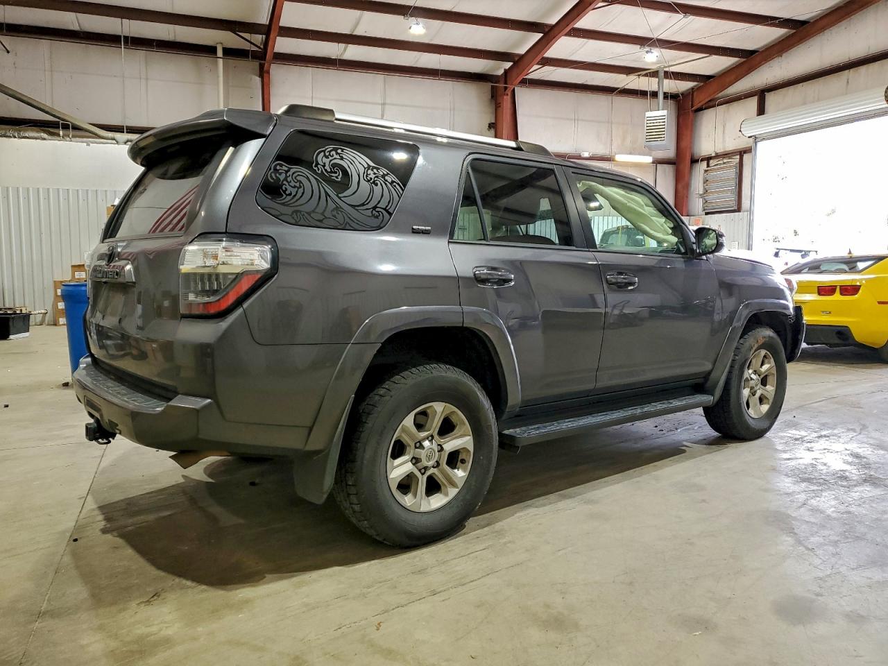 2022 TOYOTA 4RUNNER SR5/SR5 PREMIUM photo 3
