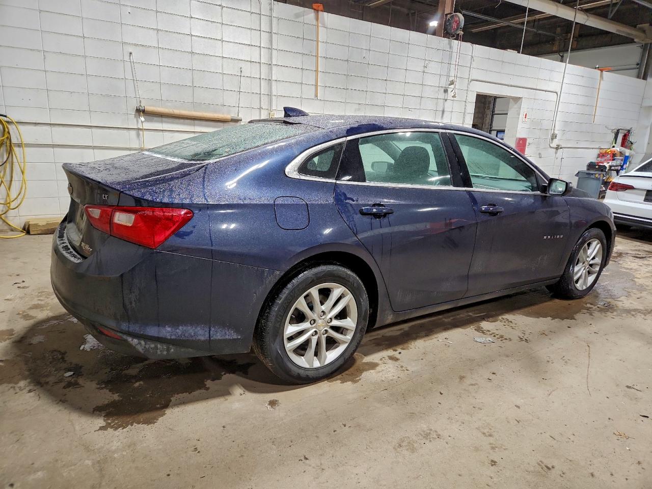 2016 CHEVROLET MALIBU LT photo 3