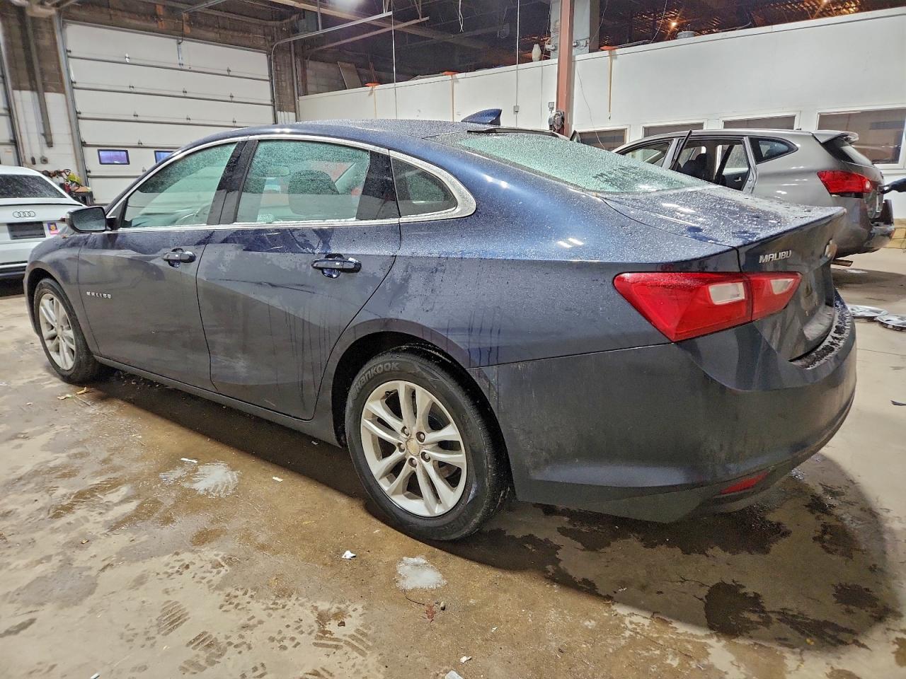 2016 CHEVROLET MALIBU LT photo 2