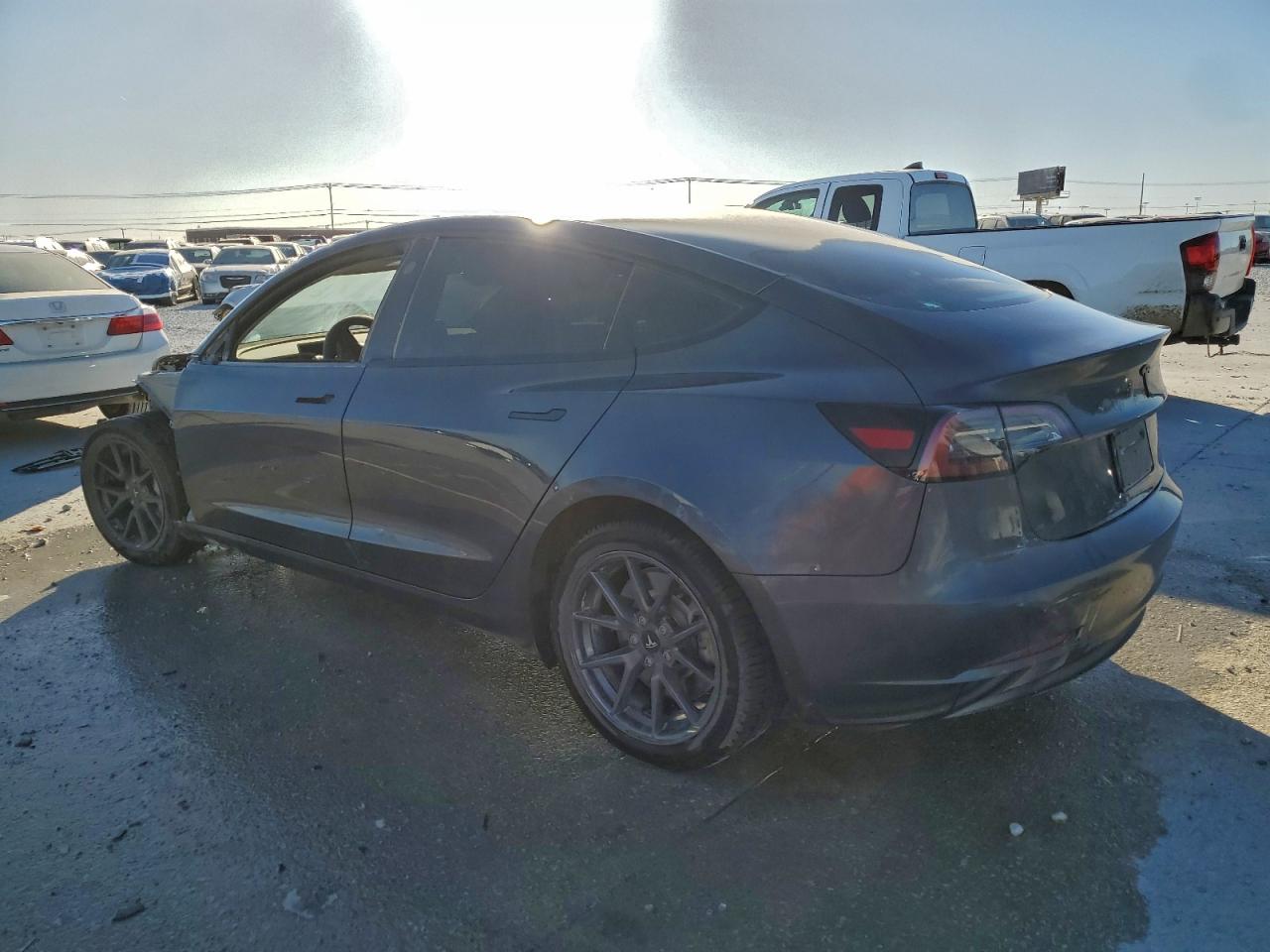 2023 TESLA MODEL 3 photo 3