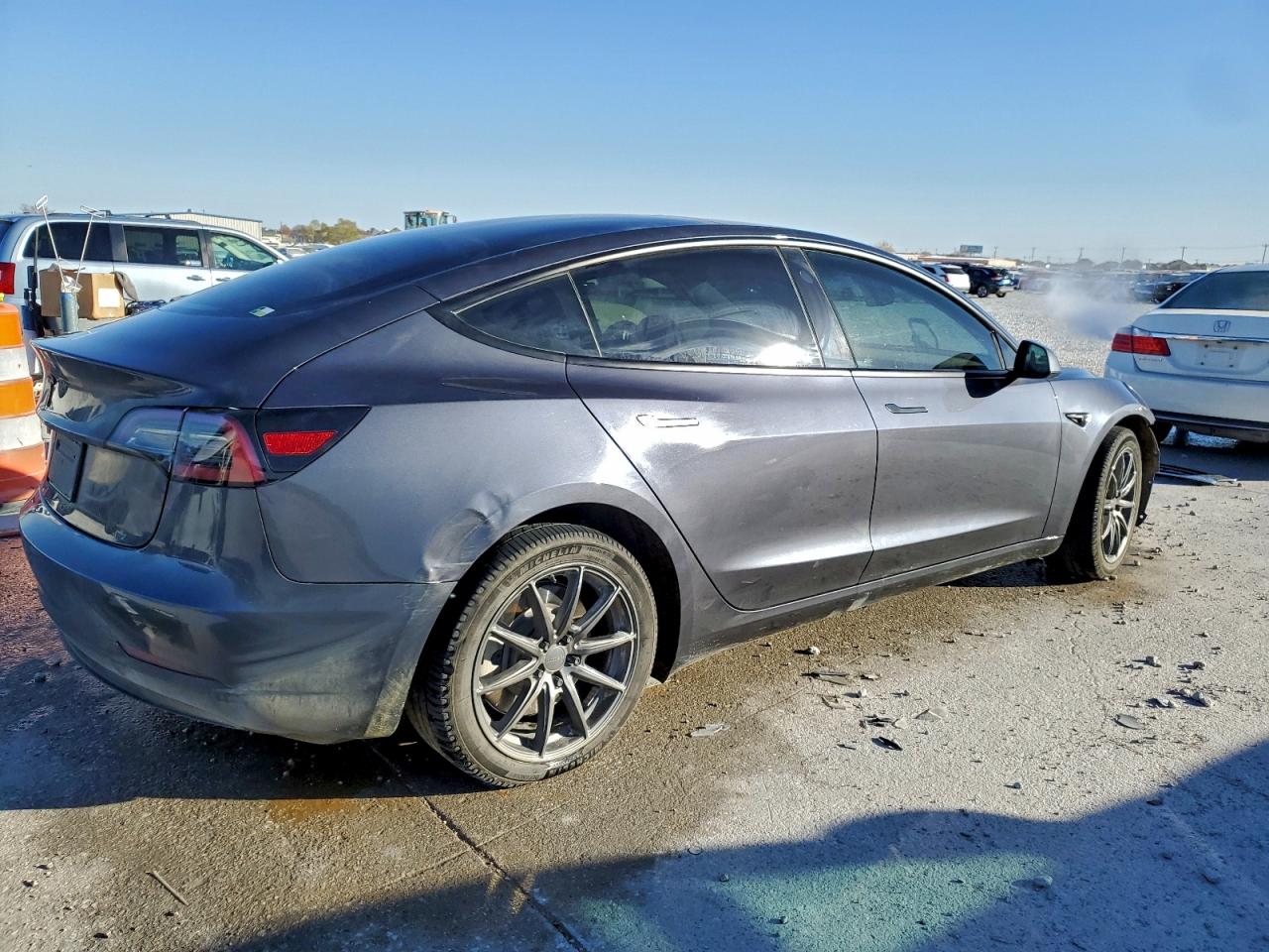 2023 TESLA MODEL 3 photo 5