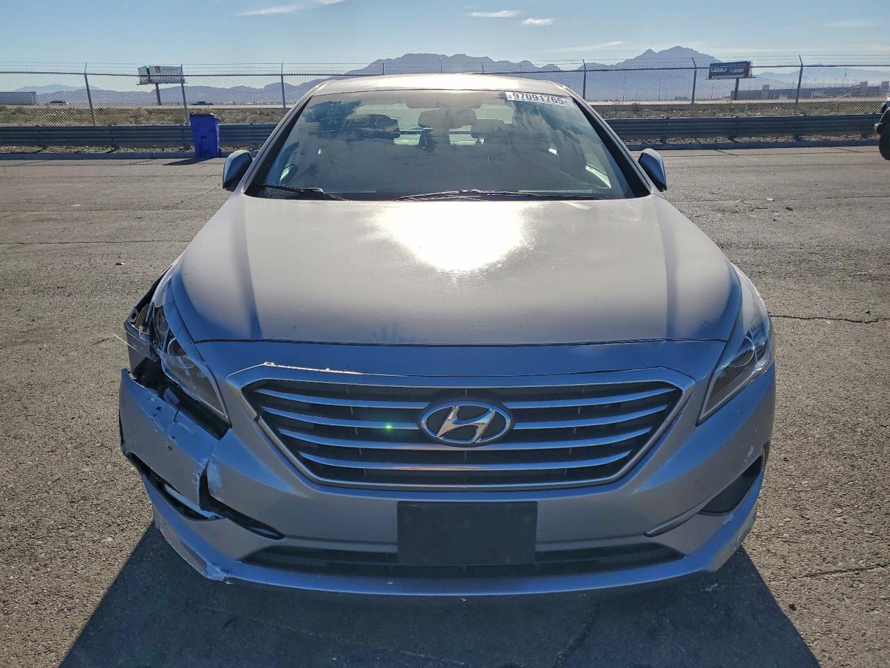 2016 HYUNDAI SONATA SE photo 9