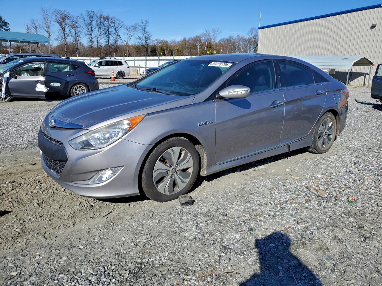 2013 HYUNDAI SONATA HYBRID — UNDERCARRIAGE damage — photo 1