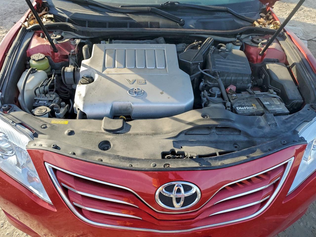 2011 TOYOTA CAMRY SE photo 11