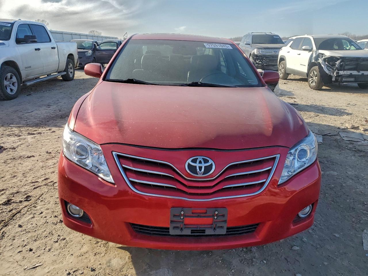 2011 TOYOTA CAMRY SE photo 5