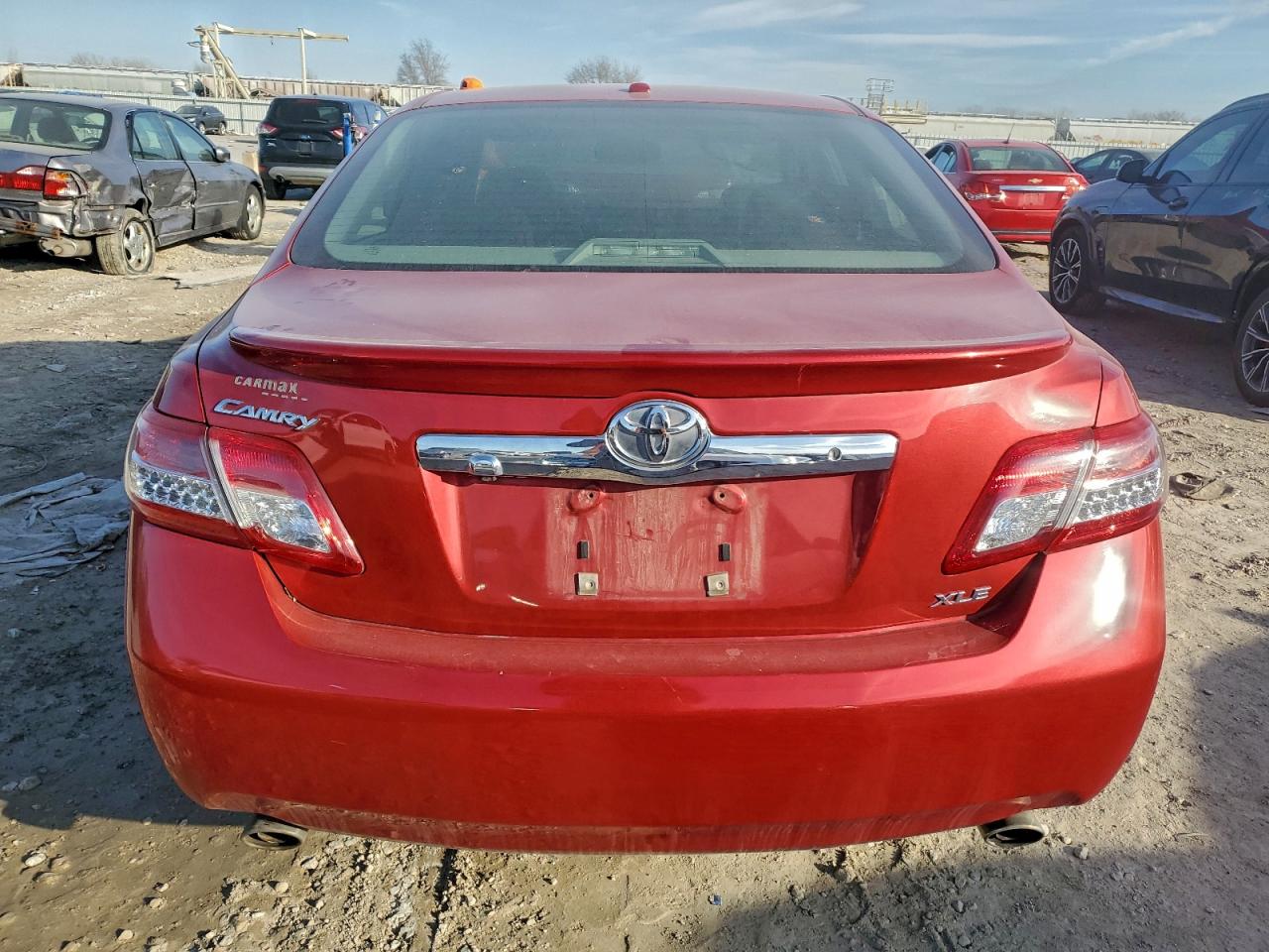 2011 TOYOTA CAMRY SE photo 6