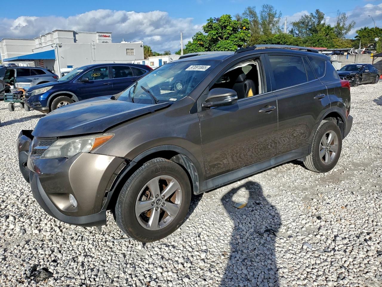 2015 TOYOTA RAV4