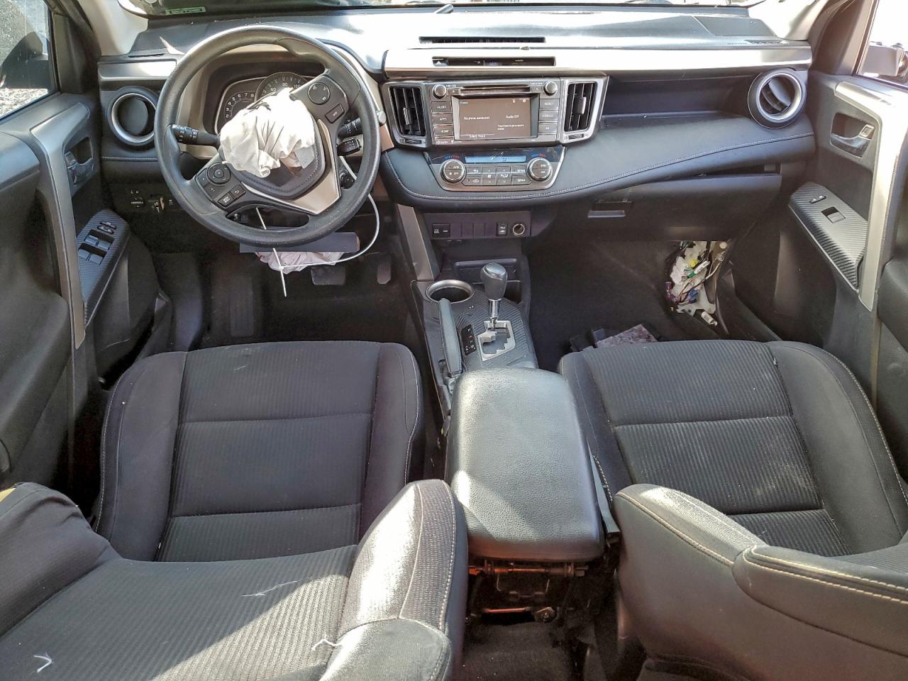 2015 TOYOTA RAV4 XLE photo 8