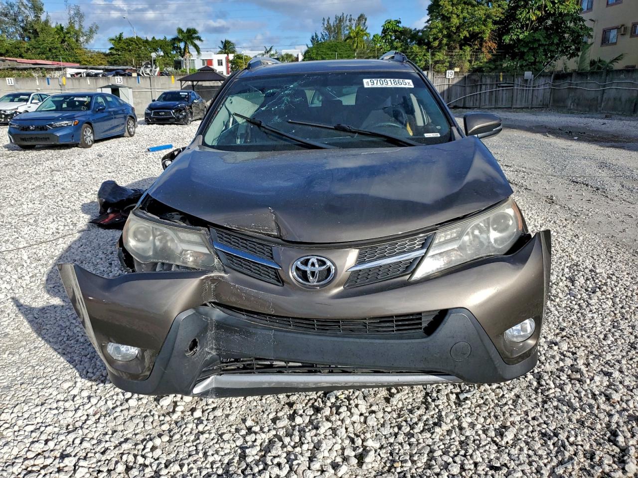 2015 TOYOTA RAV4 XLE photo 5
