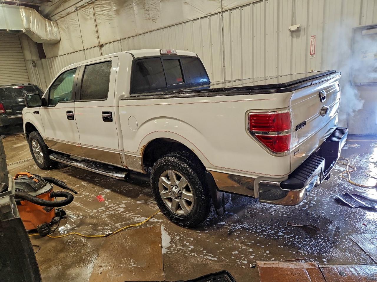 2013 FORD F150 SUPERCREW photo 2