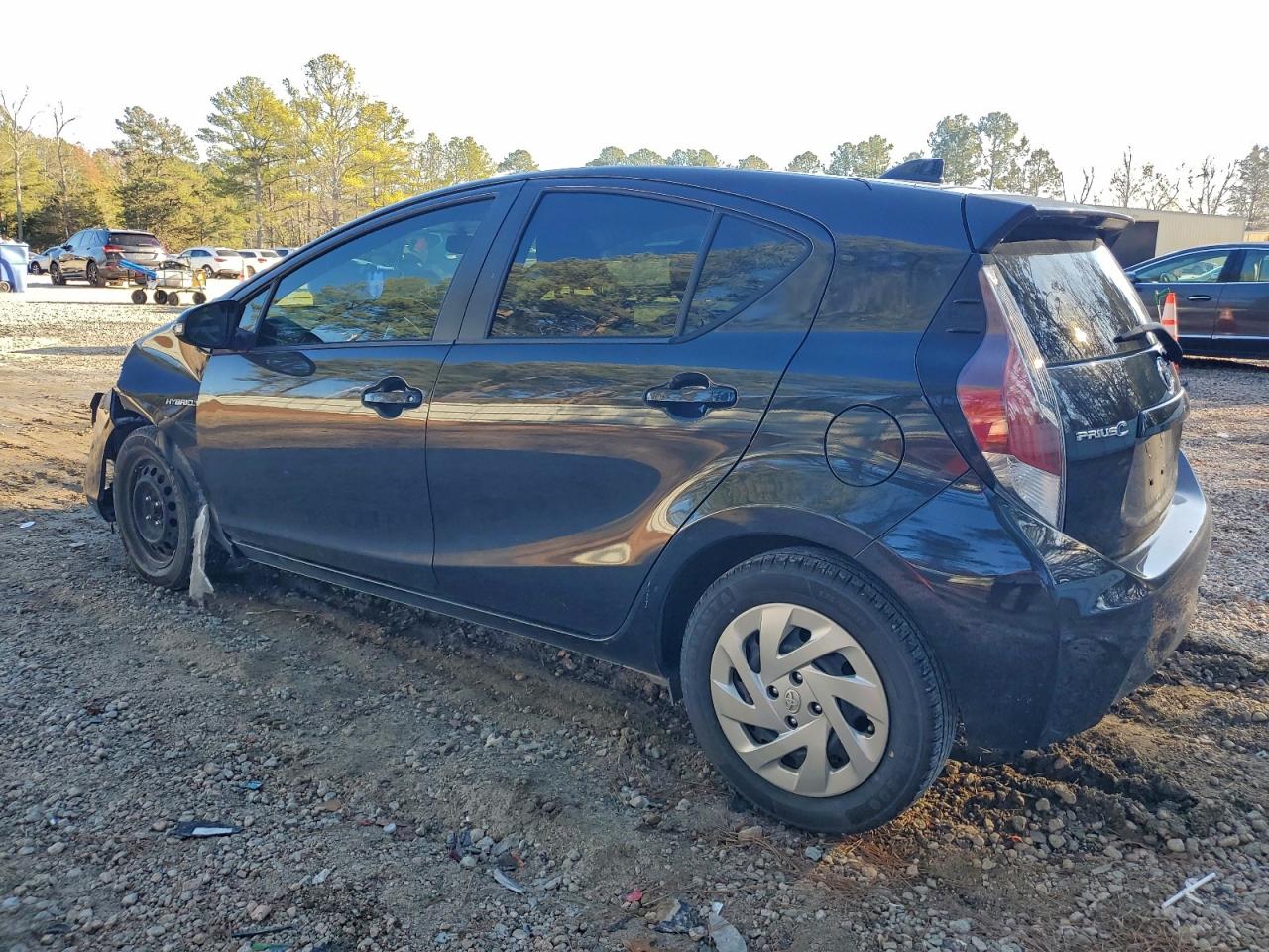 2016 TOYOTA PRIUS C photo 2