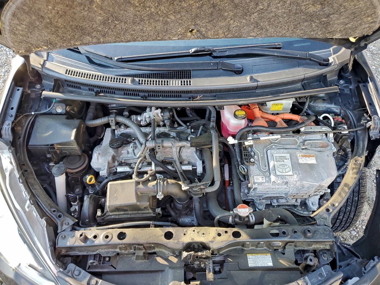 2016 TOYOTA PRIUS C photo 11