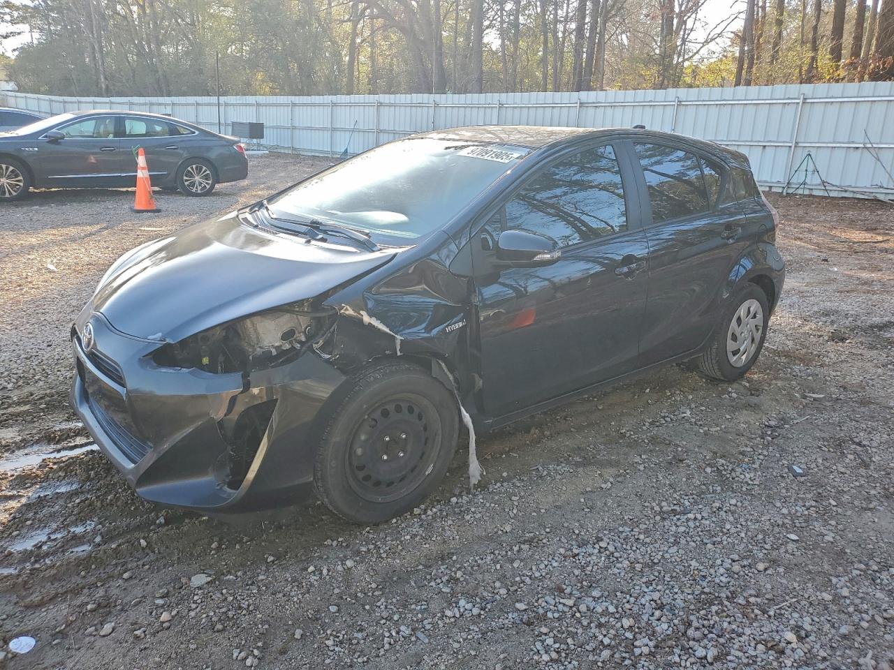 2016 TOYOTA PRIUS C