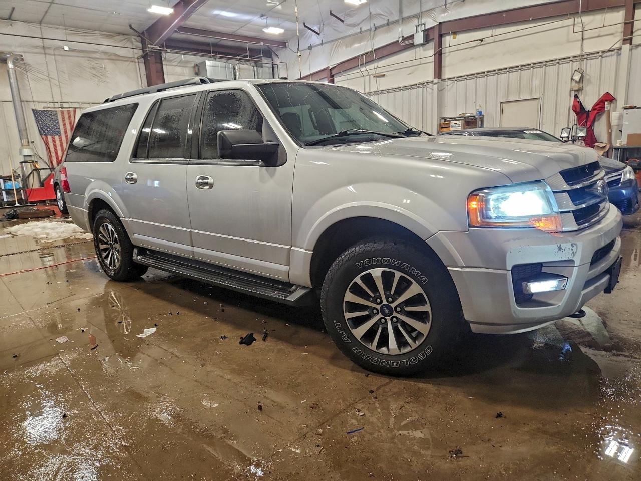 2016 FORD EXPEDITION EL XLT photo 4