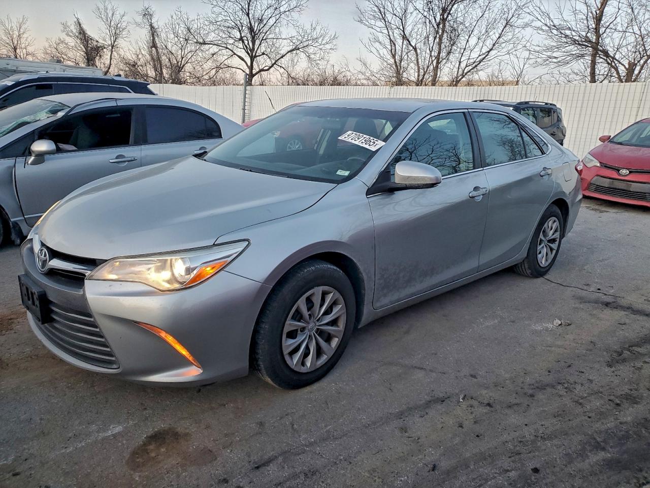 2016 TOYOTA CAMRY LE — SIDE damage — photo 1