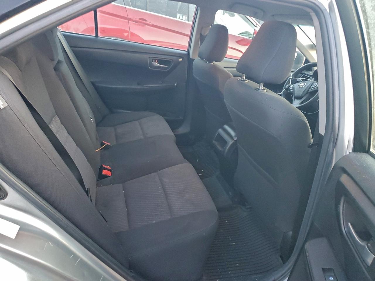 2016 TOYOTA CAMRY LE photo 10