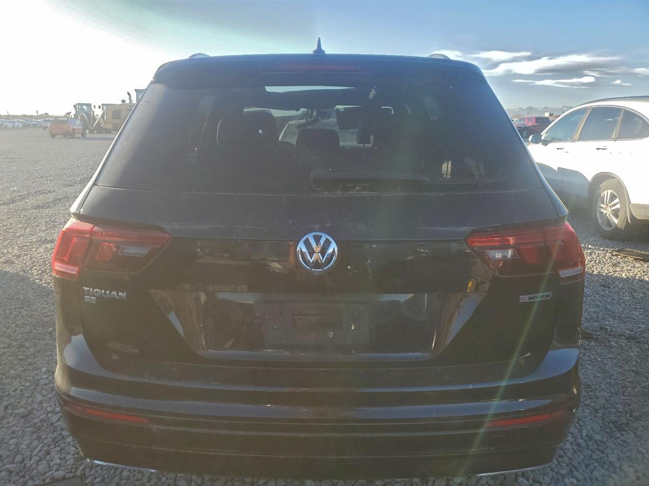 2020 VOLKSWAGEN TIGUAN SE photo 11