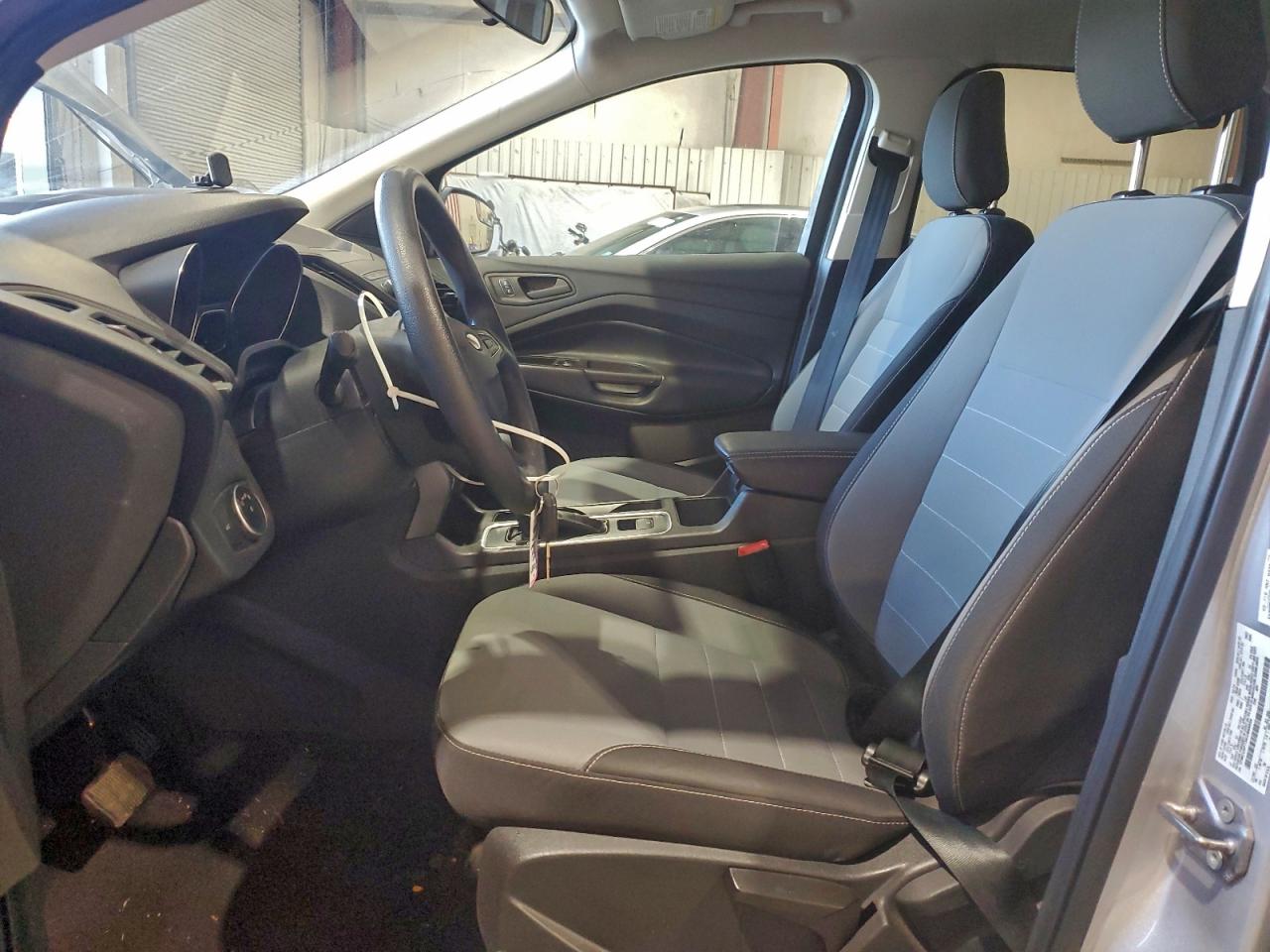 2019 FORD ESCAPE S photo 19