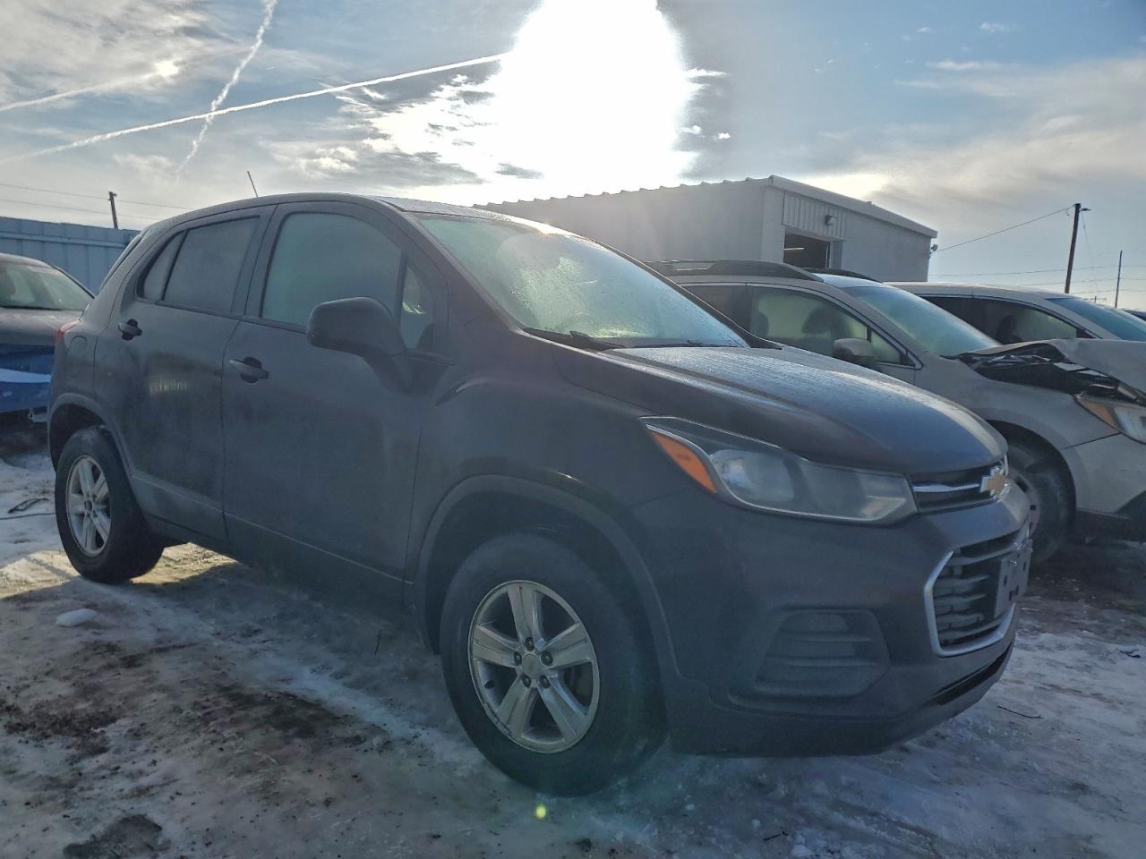 2021 CHEVROLET TRAX LS photo 4