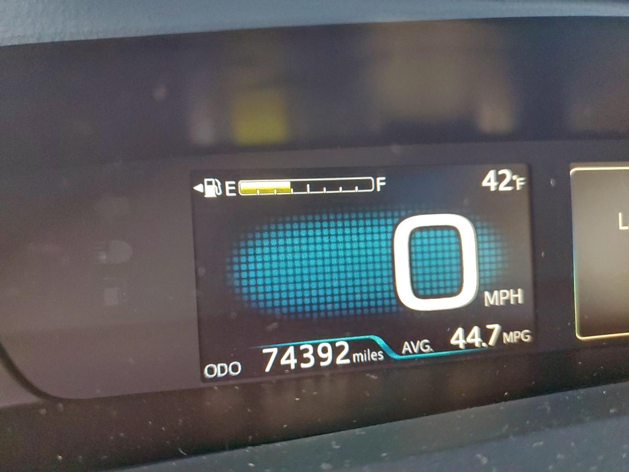 2017 TOYOTA PRIUS photo 9