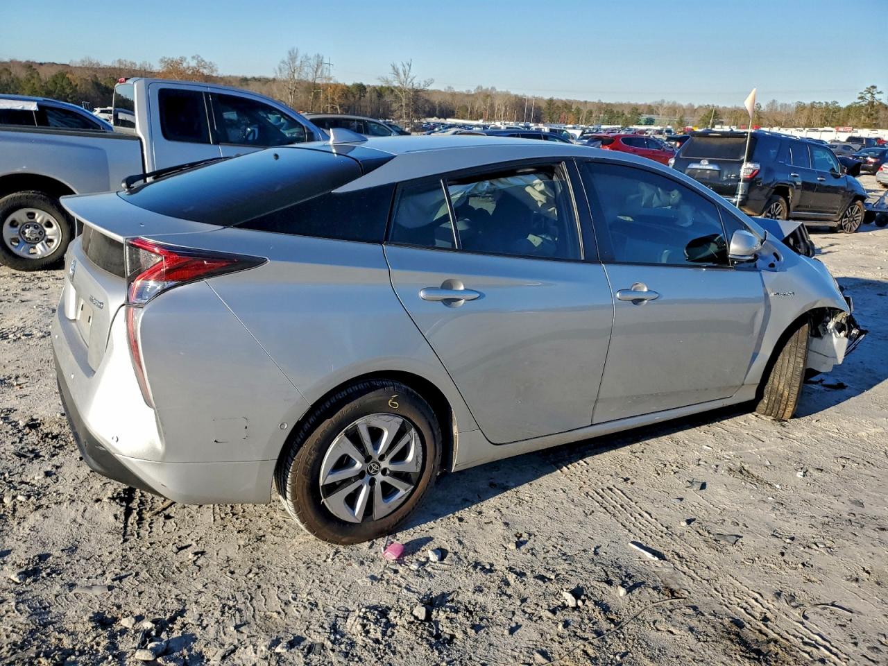 2017 TOYOTA PRIUS photo 3