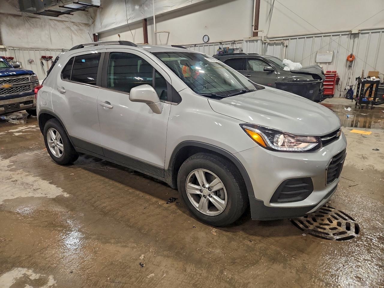 2020 CHEVROLET TRAX 1LT photo 4