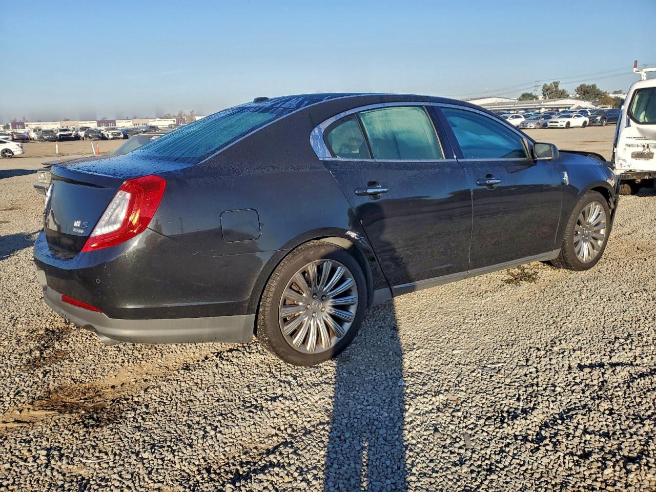 2013 LINCOLN MKS photo 3