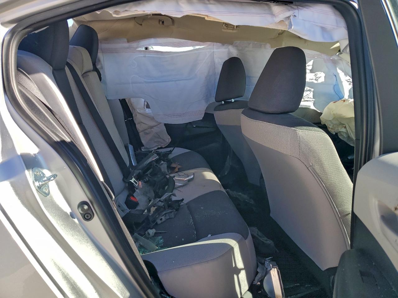 2025 TOYOTA COROLLA LE photo 19