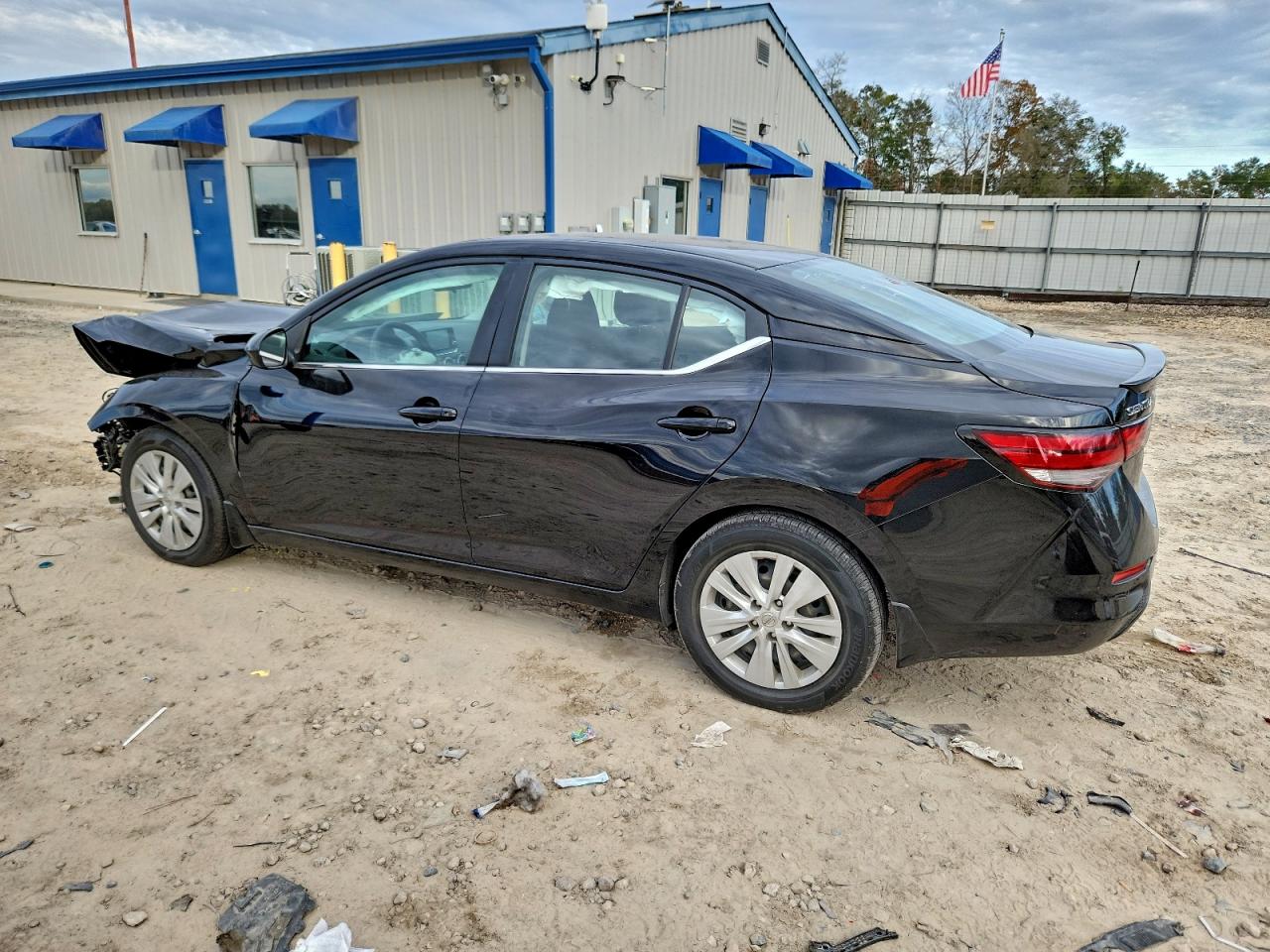 2022 NISSAN SENTRA S photo 3