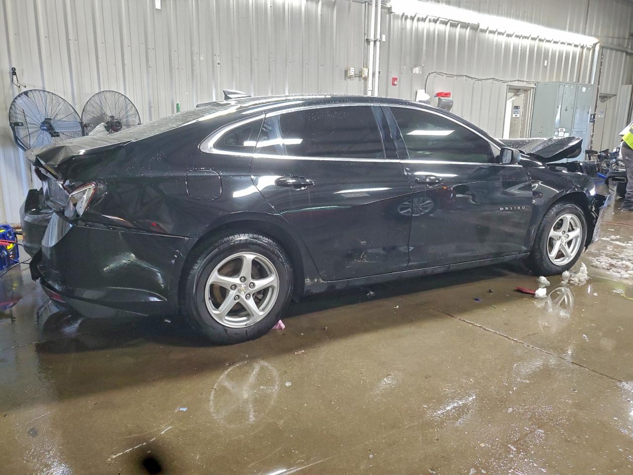 2018 CHEVROLET MALIBU LS photo 5