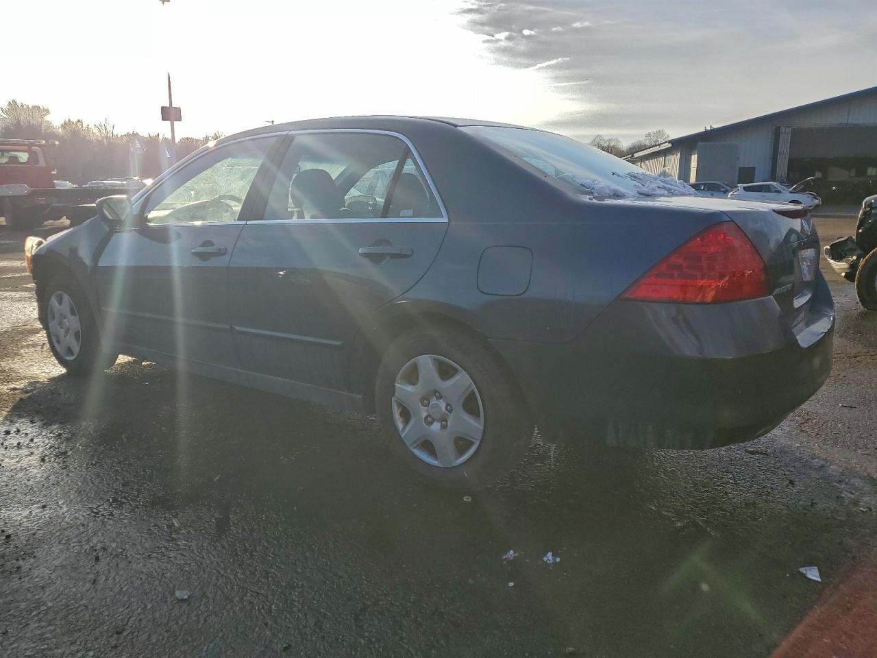 2007 HONDA ACCORD LX photo 3